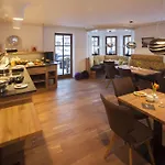 Boutique Gams Otel 4*